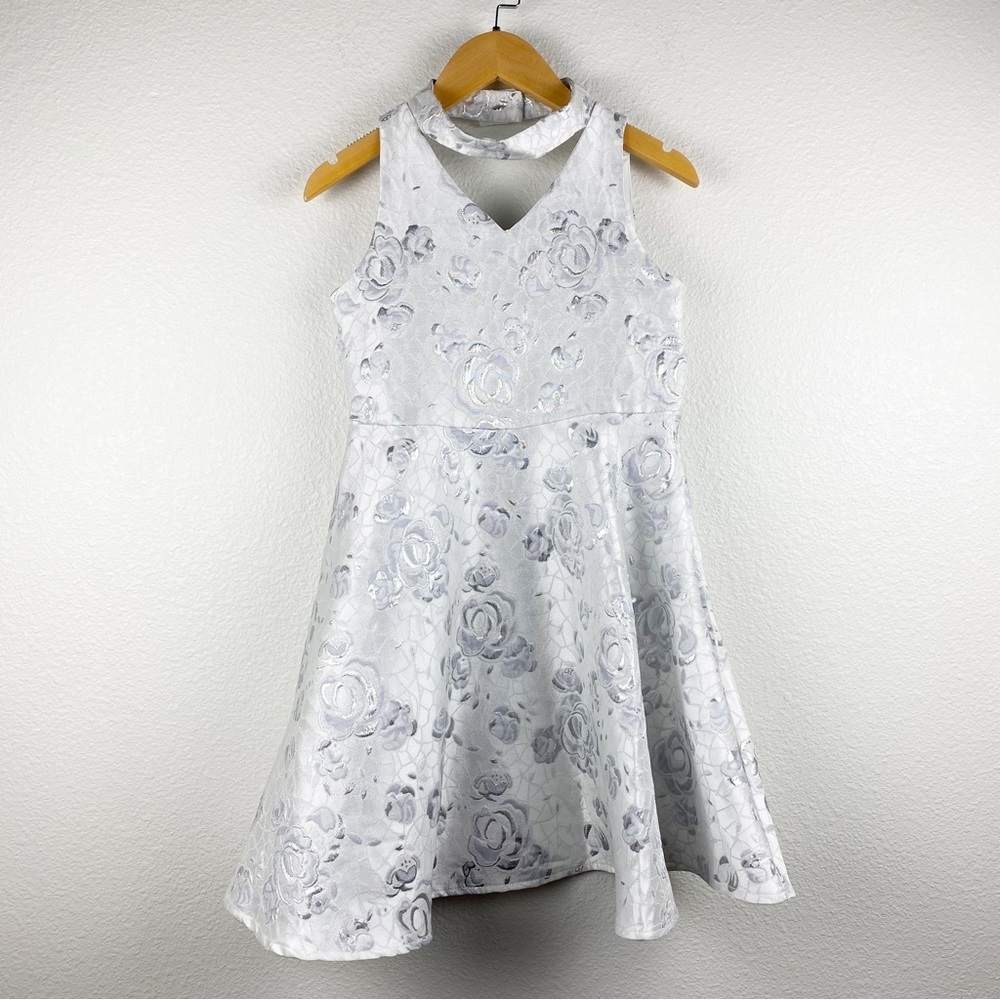 NWT Pippa & Julie White/Silver‎ Floral Dress Size 10